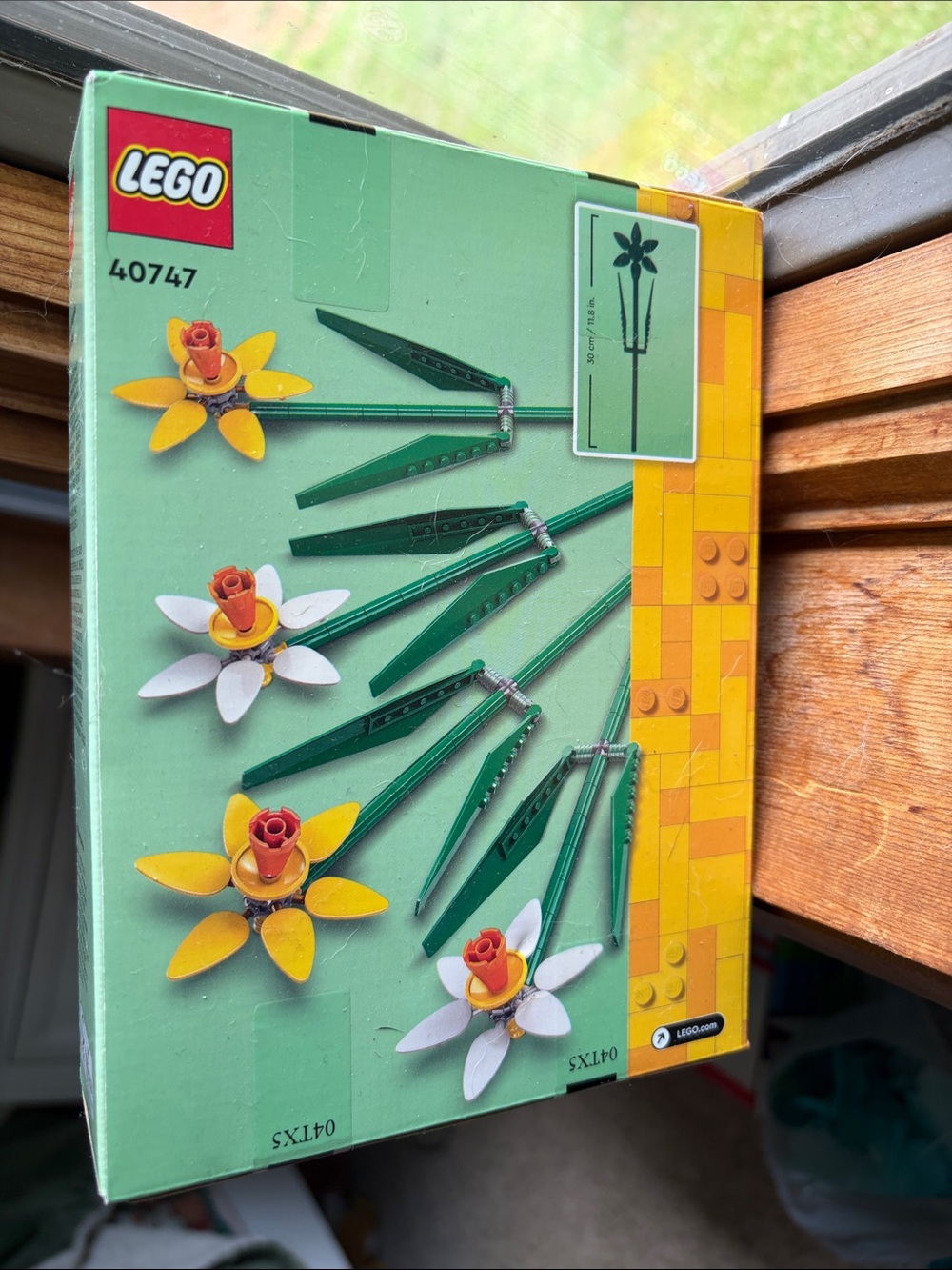 LEGO Flower Stem Pack – Green Stems with Yellow, White & Red Flowers